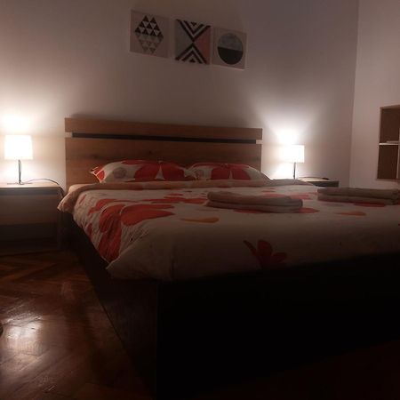 Eli'S Apartments -Ultracentral Near Palas Iasi Esterno foto